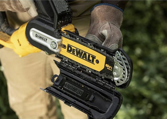 Пила ланцюгова акумуляторна DeWalt 18В XR Li-lon акб 1х5А·год 15см 8.6м/с шина 20см ЗП 2.1кг