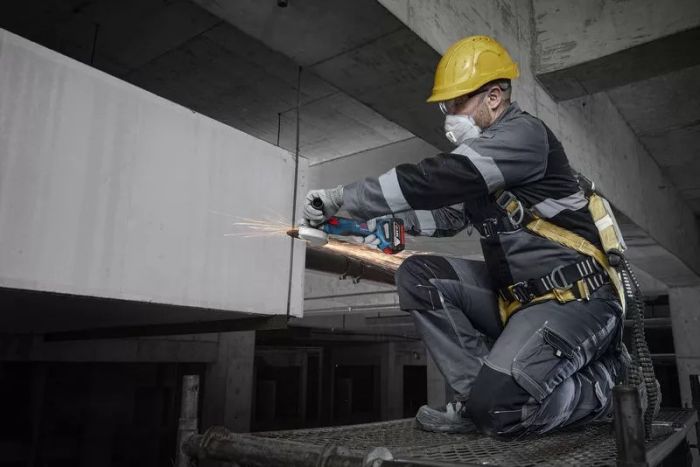 Шліфмашина кутова акумуляторна Bosch Professional GWS 18V-8 125мм 11000об/хв 1.6кг без АКБ та ЗП
