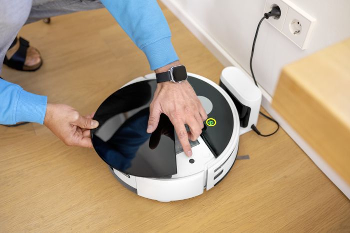 Робот-пылесос karcher RVF 7, h=10.5см, влажная уборка, конт пыль -250л, вода -0.30л, Bluetooth, белый