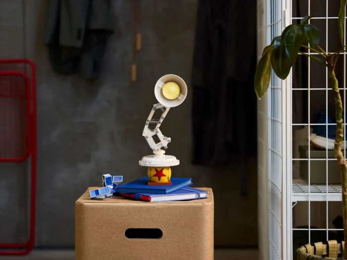 Конструктор LEGO Ideas Disney Pixar Luxo Jr.