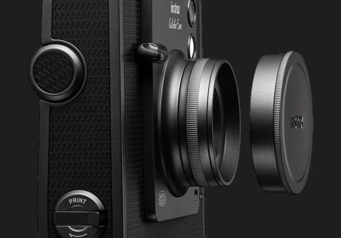 Фотокамера миттєвого друку Fujifilm Instax Wide Evo Black