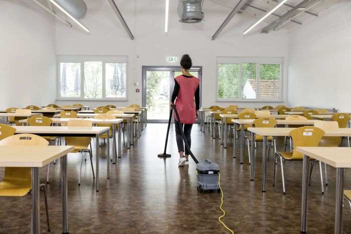 Пылесос профессиональный Karcher T 11/1 Classic Hepa 850Вт 235мБар контейнер 11л сухая уборка 4.29кг
