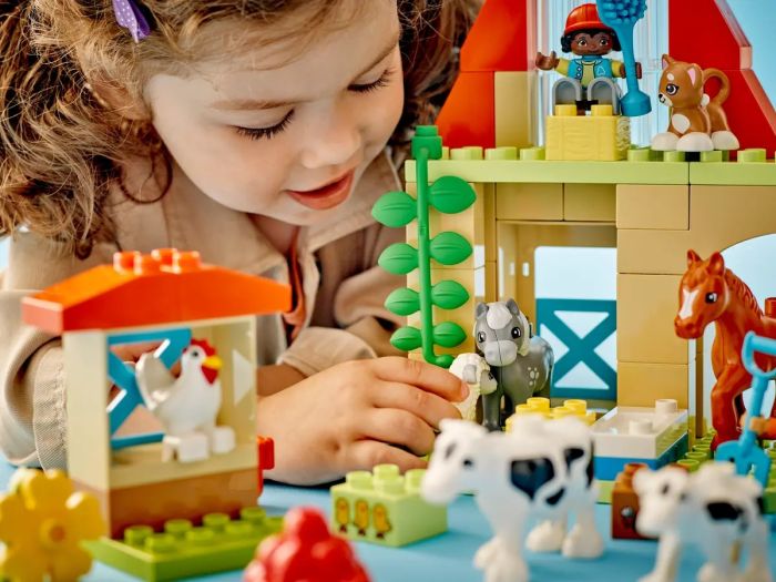 Конструктор LEGO DUPLO Town Уход за животными на ферме