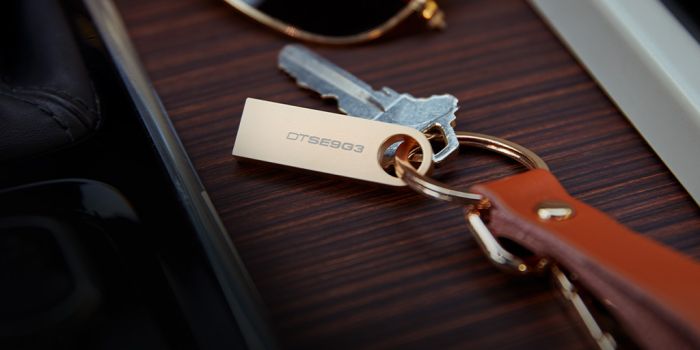 Накопитель Kingston  128GB USB 3.2 Type-A Gen1 DT SE9 G3