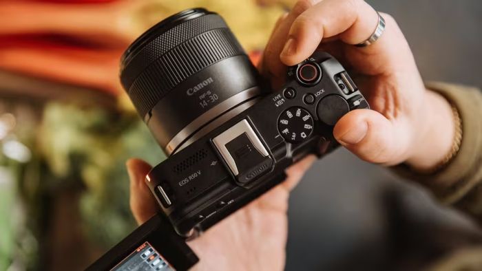 Цифр. фотокамера Canon EOS R50 V body