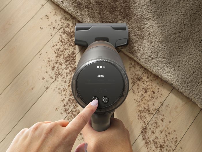 Пылесос Electrolux беспроводный, конт пыль -0.4л, автон. раб. до 90мин, вес-3.2кг, HEPA12, станция самоочистки, BRC, AutoMode, 5 насадок, белый