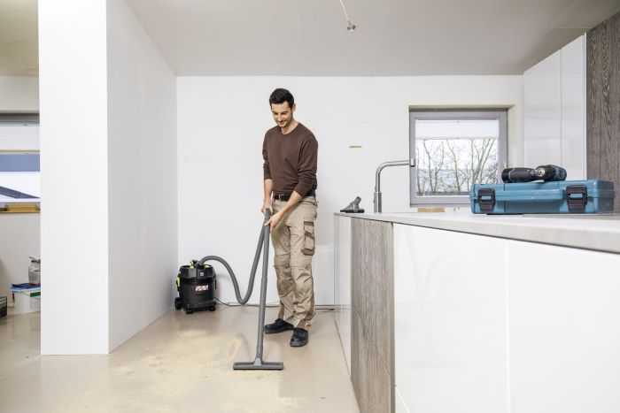 Пилосос професійний Karcher Go!Further NT 22/1 Ap L Re!Plast 1300Вт 249мБар контейнер 22л вологе/сухе прибирання  5.7кг