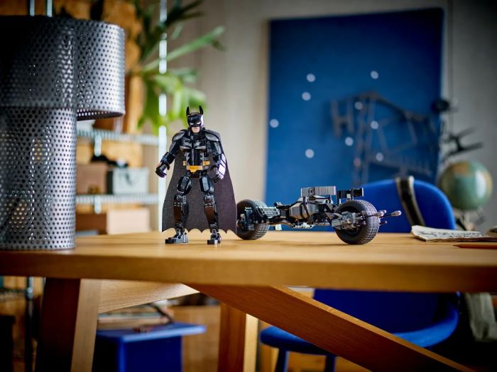 Конструктор LEGO Batman Фигурка Бэтмэна для собирания и бетцыкл