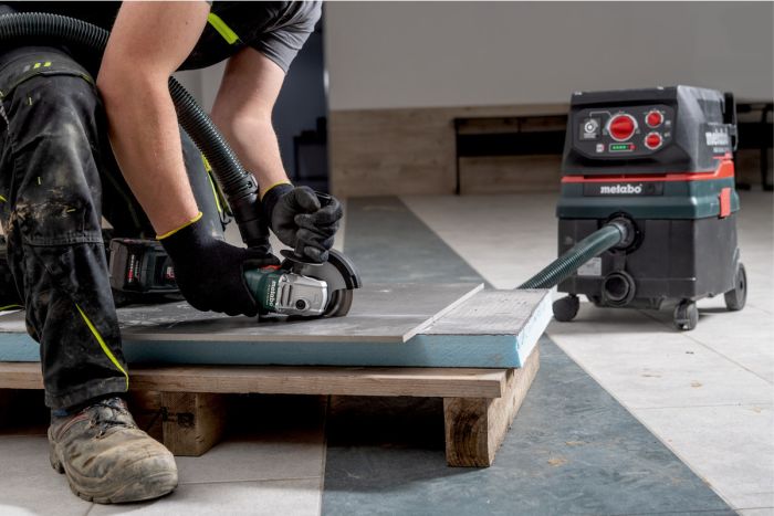 Шлифмашина угловая аккумуляторная Metabo W 18 L 9-125 QUICK, 125мм, 18В, 8500об/мин, М14, 2.3кг, без АКБ и ЗУ