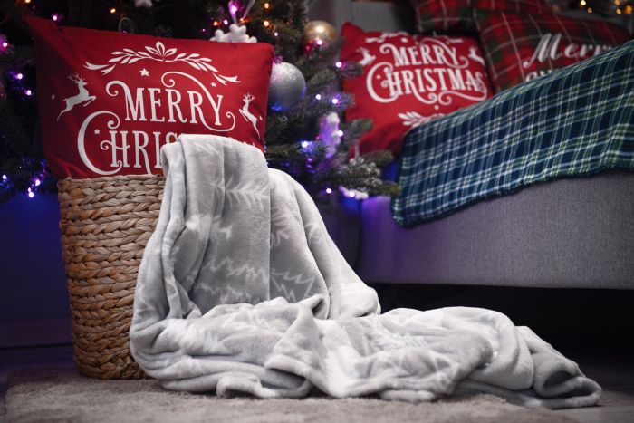 Подушка декор. Ardesto Christmas Happy Holidays 45х45см, 100% полиэстер, красный