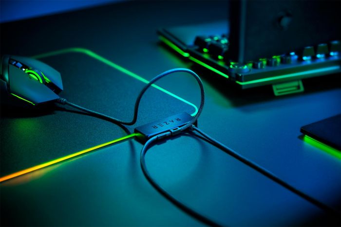 Ігрова поверхня Razer Firefly V2, RGB, M (355х255х3мм), чорний