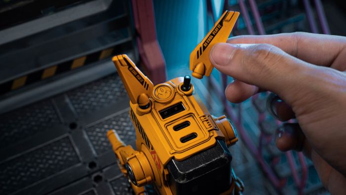 Зарядное устройство сетевое GravaStar Alpha65 65Вт 2XUSB-C/USB-A, War-Damaged Yellow