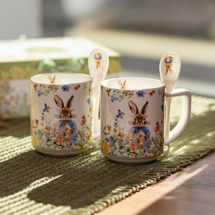Набір подарункових чашок порцелянових Garden Rabbits 2 штуки по 300 мл із ложками HP-7323-3