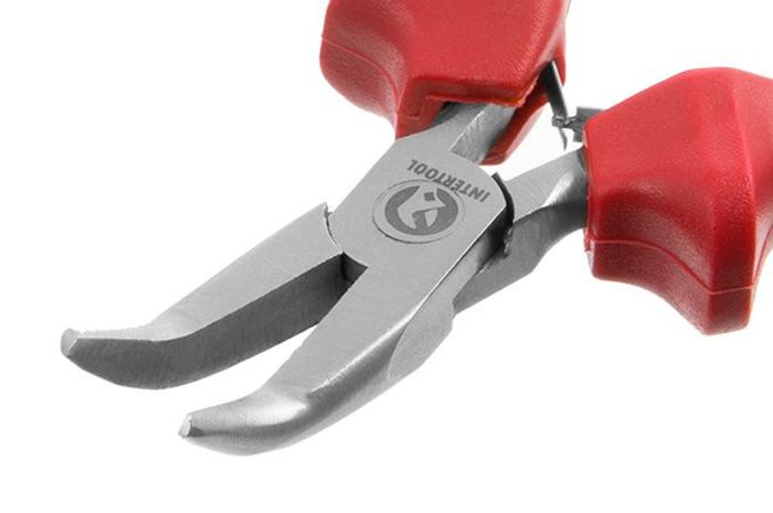 Щипцы изогнутые Intertool 115 мм Pro (NT-0103)