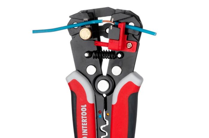 Съемник изоляциии Intertool 200 мм автоматический 0.2-6 мм² (HT-7023)