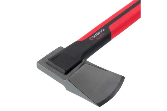 Топор Intertool-Storm 1670 г x 720 мм фибергласс (HT-0296)